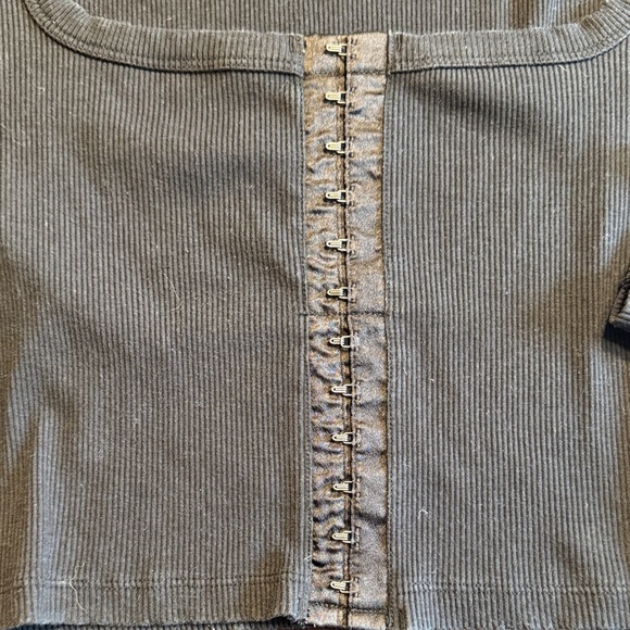 Victoria's Secret Charcoal Long Sleeve Crop Top - Picture 3 of 5